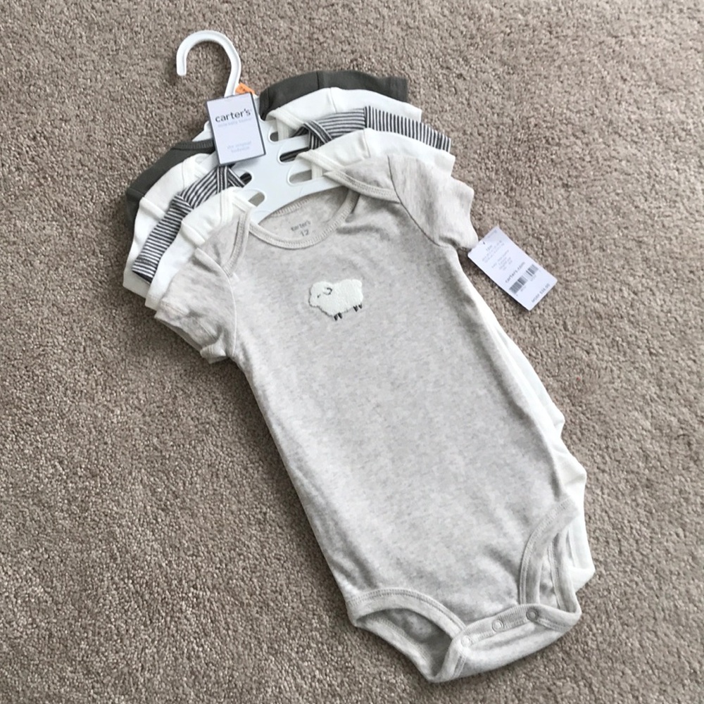 5-pack Carters Bodysuits (size 12m)